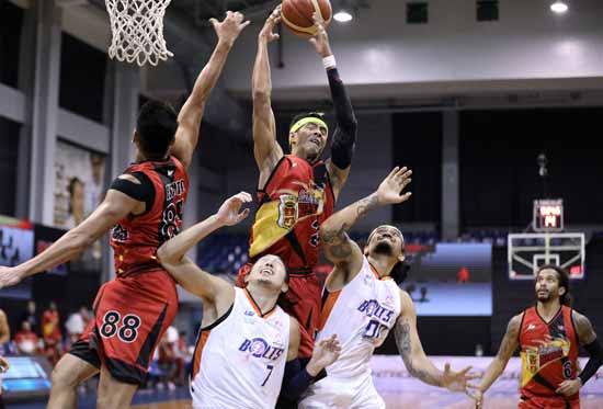 Beermen, Bolts clash in do-or-die Game 2