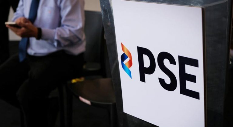 PSEi ends higher in November on vaccine hopes