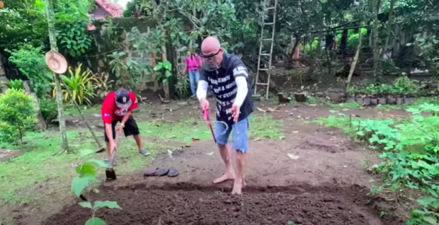 WATCH: Boy Abunda takes on planting in his Lipa, Batangas farm