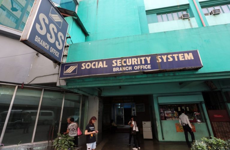 SSS says fee hike in January to prolong pension fund life, raise future benefits