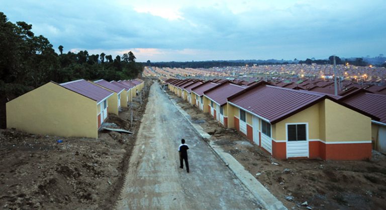 Philippine house prices fall for first time in 4 years