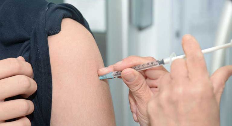 First US shots in COVID-19 vaccine campaign coming Monday, Army general says