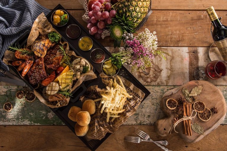 How to prepare and protect your gut health over Christmas and the silly season