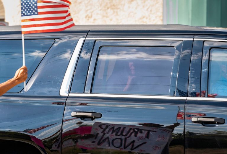 Trump loses lead impeachment lawyers a week before trial