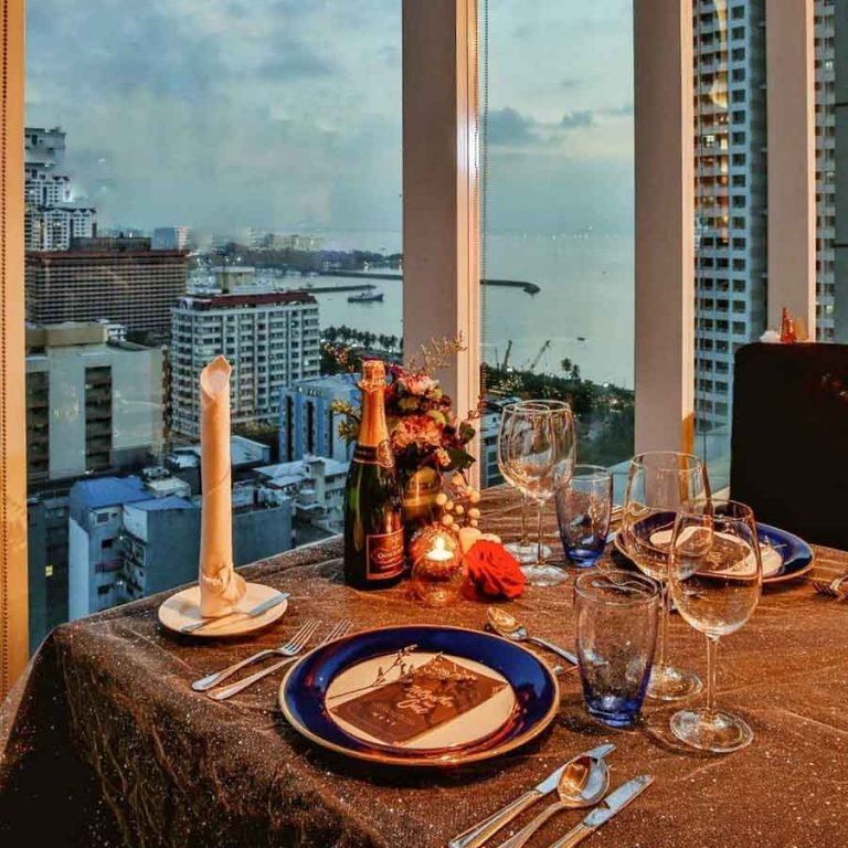 Be reunited in love at Sheraton Manila Bay
