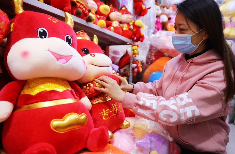 China’s restaurants, hotels brace for gloomy Lunar New Year