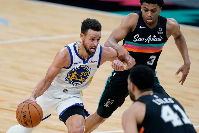 Curry leads Warriors to 114-91 victory, ending Spurs’ streak – The Manila Times