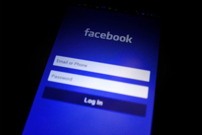 Mexico’s Senate majority leader puts forward legislation to regulate Facebook, Twitter