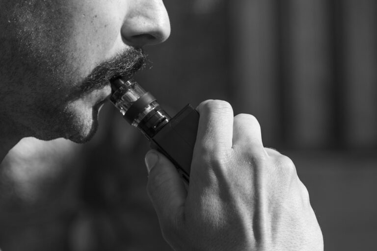Passive vaping: an impending threat to bystanders