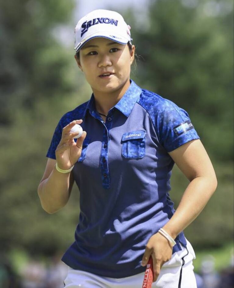 Hataoka keeps LPGA Classic lead
