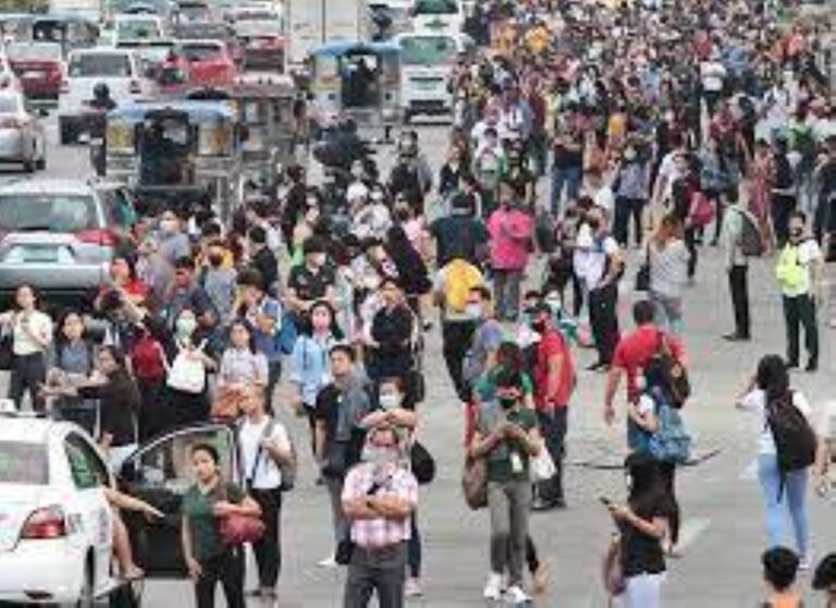 Number of Filipinos who consider themselves poor the same – SWS