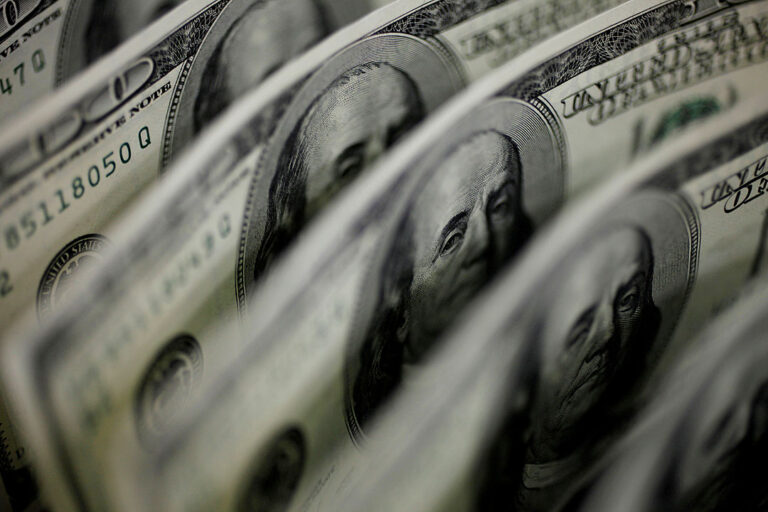 Dollar reserves rise to seven-month high