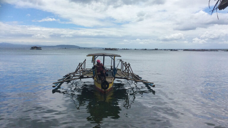 Commercial fishing continues to hurt small fishers in municipal waters — Oceana  