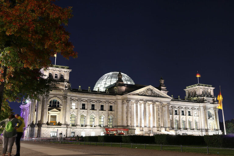 German SPD seeks allies to replace Merkel-led coalition