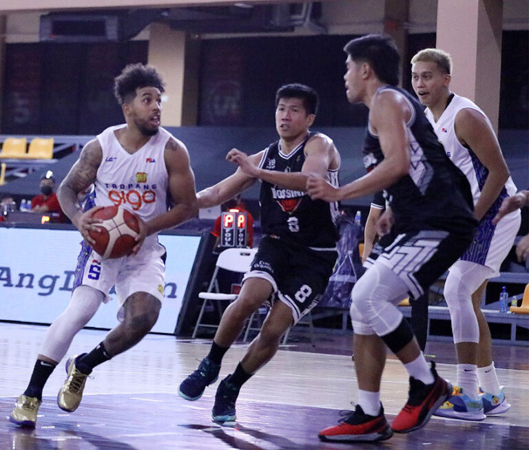 Tropang Giga rookie Mikey Williams in running for BPC award