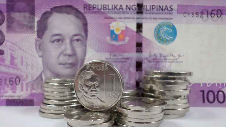 Peso retreats on higher oil prices