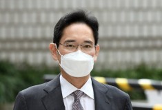Samsung boss goes on trial on drugs charges