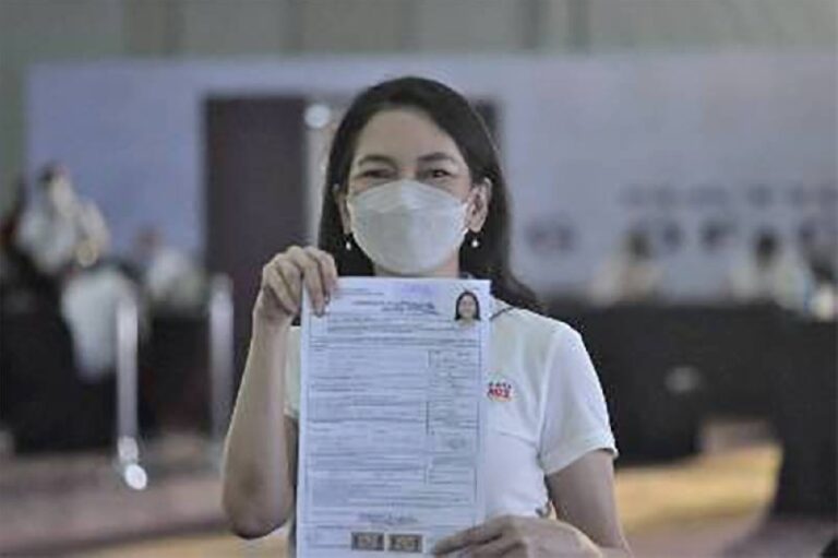 Hontiveros files CoC for Senate reelection