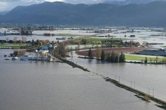 One dead in mudslides that cut off Vancouver from rest of Canada