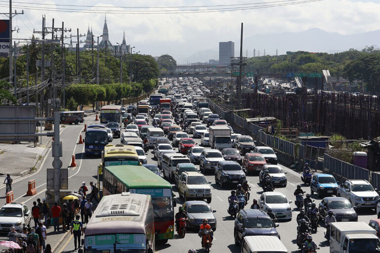 Number coding scheme, light truck ban in effect Dec. 1