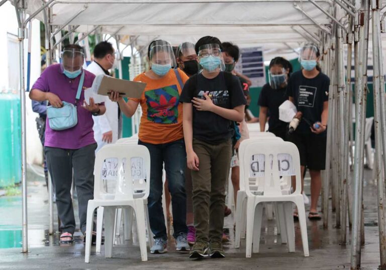 Vaccination drive widened amid Omicron threat