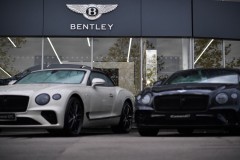 Bentley says first luxury electric car due 2025