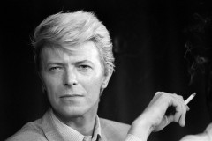 Bowie estate sells songwriting rights to Warner
