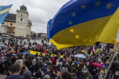 Hundreds rally for Ukraine at Warsaw demo