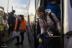 Ukraine: 370,000 refugees already