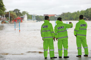 Typhoon Nalgae shatters hopes of tourism recovery