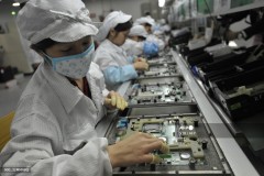 China imposes Covid lockdown on 600,000 people around iPhone plant